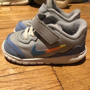 Toddler Nike Size 5